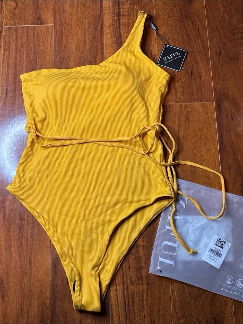 Zaful Ribbed One-Shoulder Mustard Yellow Swimsuit with Waist Tie